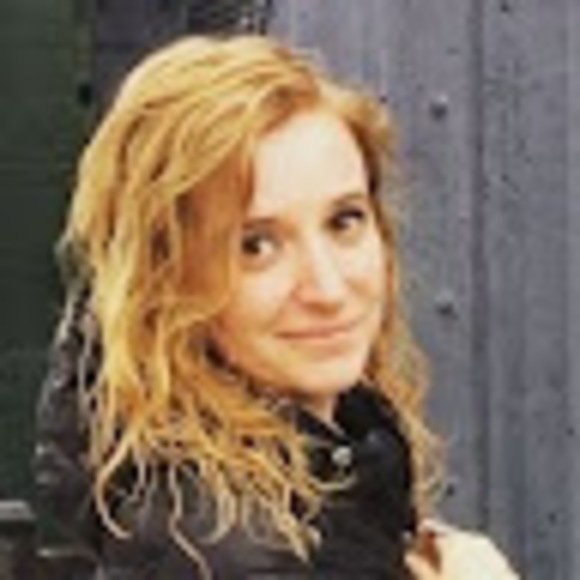 Meet your Posher, Xenia - Picture 1 of 1